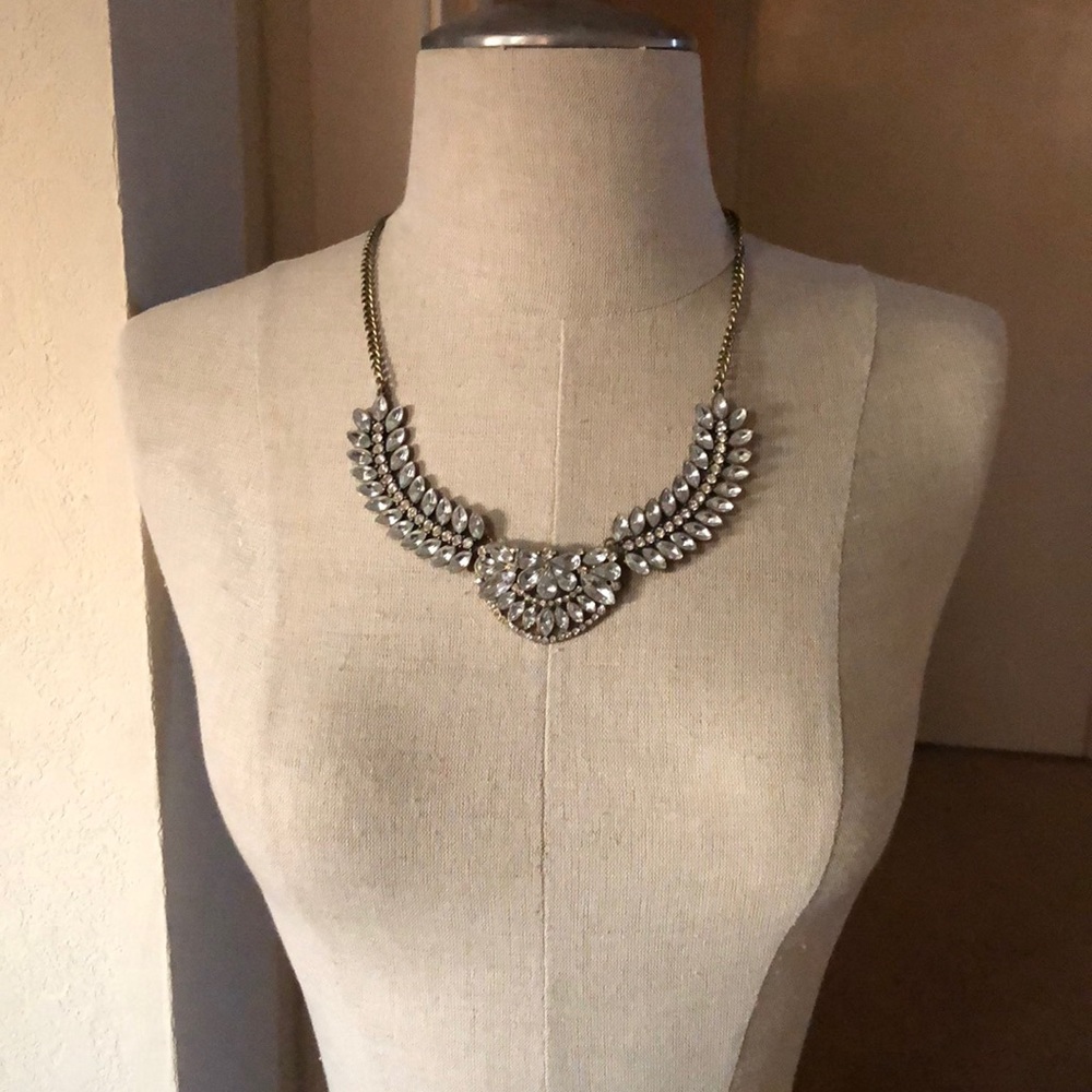 Leaf Design Crystal Statement Necklace - image 3